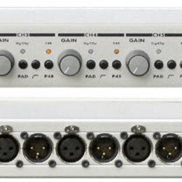 Dvě fotografie bílého rackového zařízení s nápisem 8MP 8 CHANNEL MICROPHONE PREAMPLIFIER a logem LINE AUDIO DESIGN MADE IN SWEDEN. Horní snímek ukazu…