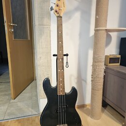 Jolana Proxima Bass