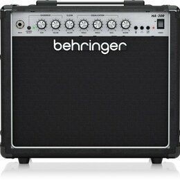 Černý kytarový kombo zesilovač s logem behringer na přední mřížce. V pravém horním rohu je nápis HA-20R. Ovládací panel obsahuje sekce OVERDRIVE, CLE…