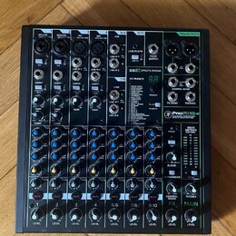Černý mixovací pult s označením ProX10 USB 10-CHANNEL MIXER. Zařízení obsahuje deset vstupních kanálů s ovládacími prvky pro Gain, EQ a Level, digitá…