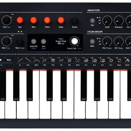 Černý klávesový syntetizátor s bílými a černými klávesami. Na panelu jsou vidět nápisy ARTURIA a MINIFREAK POLYPHONIC SYNTHESIZER. Přístroj obsahuje…