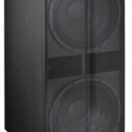 Černý subwoofer s dvěma reproduktory umístěnými nad sebou. Přední strana je kryta kovovou ochrannou mřížkou. V pravém dolním rohu je bílé logo EV.