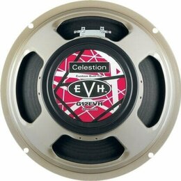 Kruhový reproduktor s béžovým kovovým rámem. Uprostřed je štítok s červeným vzorem a nápisy Celestion, Custom Built For EVH. Spodní část štítku obsah…