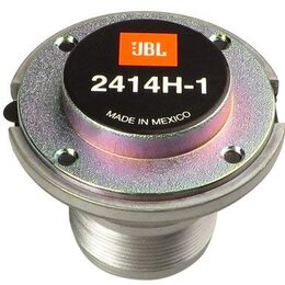 Kruhová reproduktorová jednotka z kovového materiálu stříbrné barvy. Na černé horní části je oranžové logo JBL a bílý nápis 2414H-1 s doplňkem MADE I…