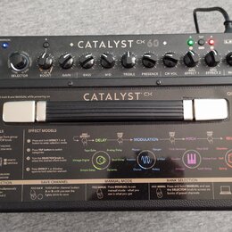 Kytarové kombo Line 6 Catalyst CX 60 v černé barvě. Horní panel obsahuje ovládací knofíky s nápisy: GUITAR, SELECTOR, BOOST, GAIN, BASS, MID, TREBLE,…