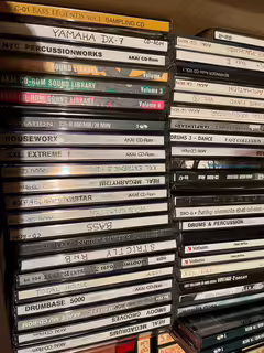 Sb&iacute;rka sample CD pro samplery AKAI