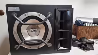 Masakr aktivn&iacute; subwoofer do auta SONY XS-AW 81P