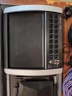 Behringer X18 