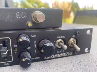 MESA BOOGIE FORMULA PRE PREAMP + midi přep&iacute;nač 