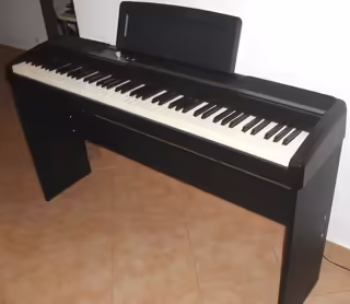 Digit&aacute;ln&iacute; piano Korg SP-170S
