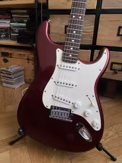 Prodam Fender Stratocaster American Standard