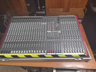 Mix ZED 428  s casem