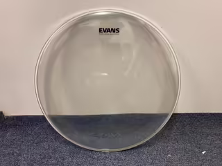 Nov&aacute; Evans 22&rdquo; EQ4 + terč pro dvoj&scaron;lapku