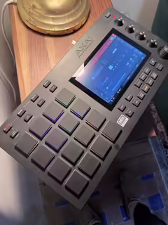 AKAI MPC Live