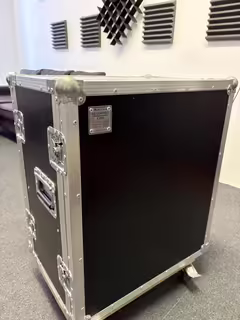 Case na zesilovač + efekty apod.