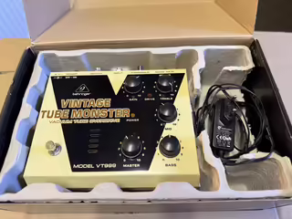 kytarov&yacute; efektov&yacute; ped&aacute;l Behringer VT999 Vintage Tube Monster