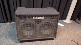Stereo kl&aacute;vesov&eacute; kombo Roland KC-990
