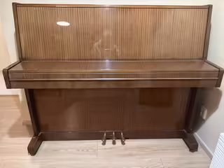 Piano August F&ouml;rster