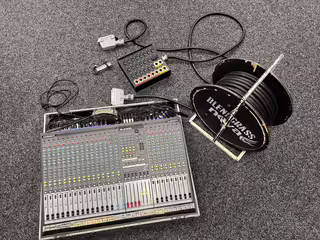 Allen & Heath GL2400 &ndash; analogov&yacute; mixpult