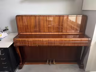 Prod&aacute;m piano značky R&ouml;sler