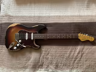 Vintage V6HMRSB Distressed Sunburst