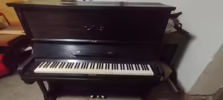 Prod&aacute;m pianino 