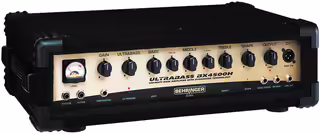 Baskytarov&yacute; zesilovač Behringer 450 watt