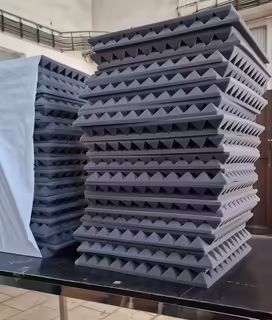 Prod&aacute;m molitany na odhlučněn&iacute; studia nebo zku&scaron;ebny