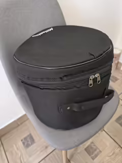 Prod&aacute;m futr&aacute;l na tom 10"