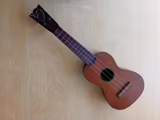 Vintage mahagonov&eacute; sopranov&eacute; ukulele Oscar Schmidt