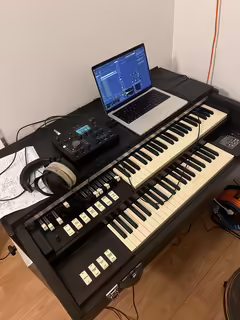 Hammond M3 - koncertn&iacute; &uacute;prava