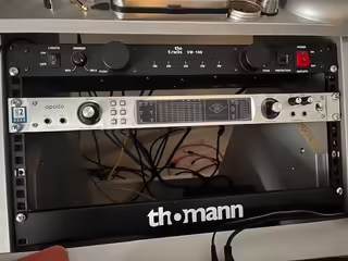 Universal Audio Apollo Quad FW + UAD-2 Satellite Quad FW
