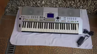 KL&Aacute;VESY KEYBOARD Yamaha PSR-S550