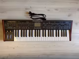 Behringer DeepMind 12