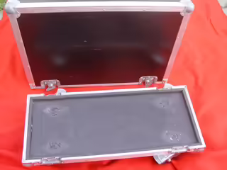 Prod&aacute;m profi case na kombo