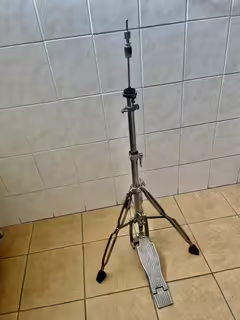 Tama hi hat. 