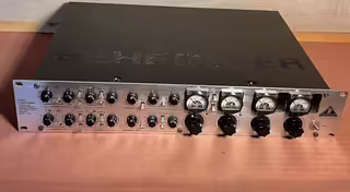 T1952 TUBE Komoresor stereo 2500 kc cena pevn&aacute; 