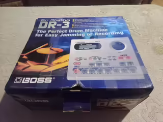 Buben&iacute;k Boss DR-3