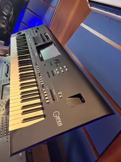 Yamaha Genos 1