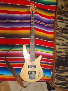 Ibanez bass SRX 355