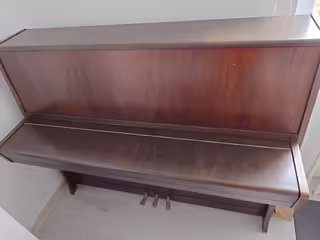 Pianino PETROF (mod.115 III) - Po gen. opravě, jasn&yacute; původ
