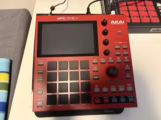 AKAI MPC One+ (AKAI MPC One plus) a decksaver
