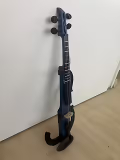 Prod&aacute;m elektrohousle Easy II