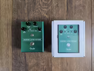 FENDER Marine Layer Reverb