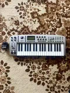 M-Audio Ozonic