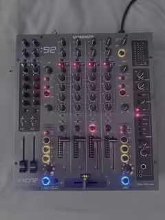 Allen & Heath Xone:92 - DJ mix&aacute;žn&iacute; pult