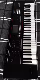 ROLAND Juno D6