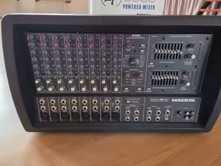 Mackie 808S