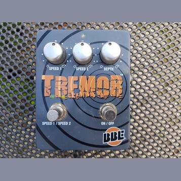 BBE Tremor dvojité opti tremolo
