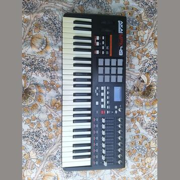 AKAI PROFESIONAL MRK 49